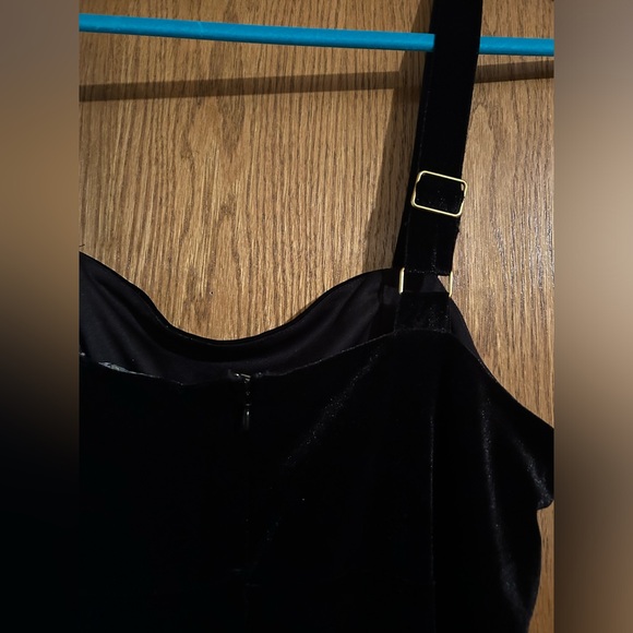 FOREVER 21 BLACK VELVET JUMPSUIT WITH GOLD HARDWARE - Picture 3 of 5